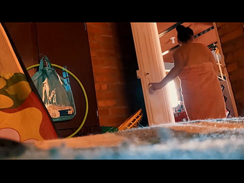 ❤️ منهنجو چاچو شاور ۾ منهنجي پٺيان اچي ٿو، هو مون کي چوندو آهي جڏهن آئون غسل وٺان ٿو. ❤  جنس